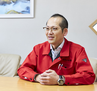 代表者　岡田 義則